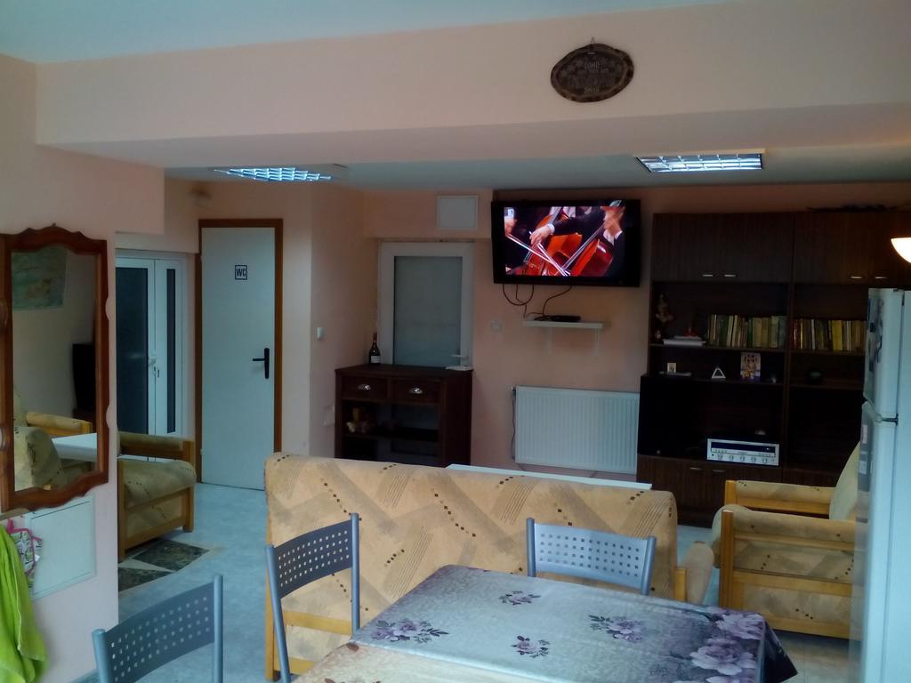 Aleks Guest House Самоков Екстер'єр фото